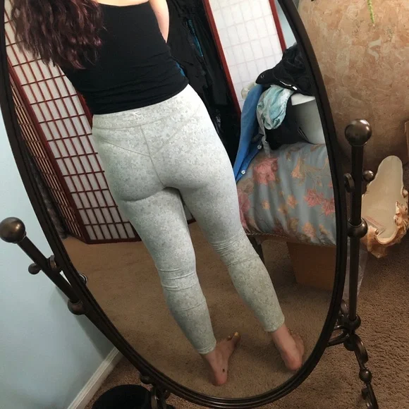 Gymshark Fleur Texture Khaki Marl Leggings - Picture 13 of 14